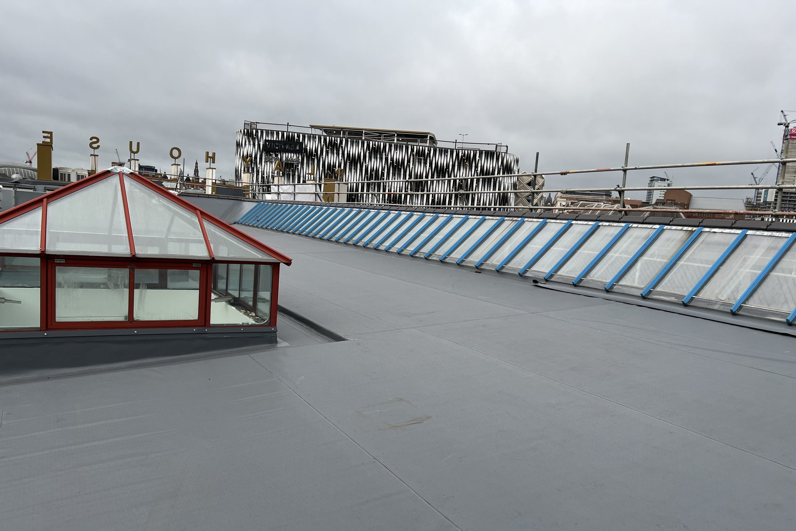 Emergency Commercial Roofing Services: What to Expect