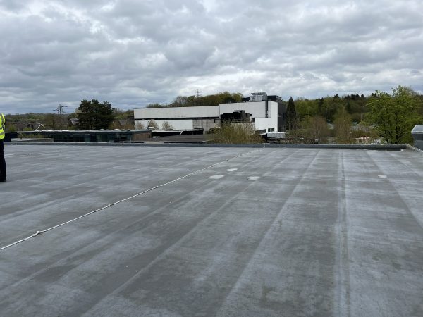 commercial flat roof installation contractors