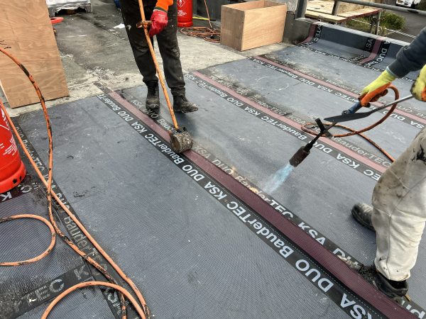 Felt roofing contractors