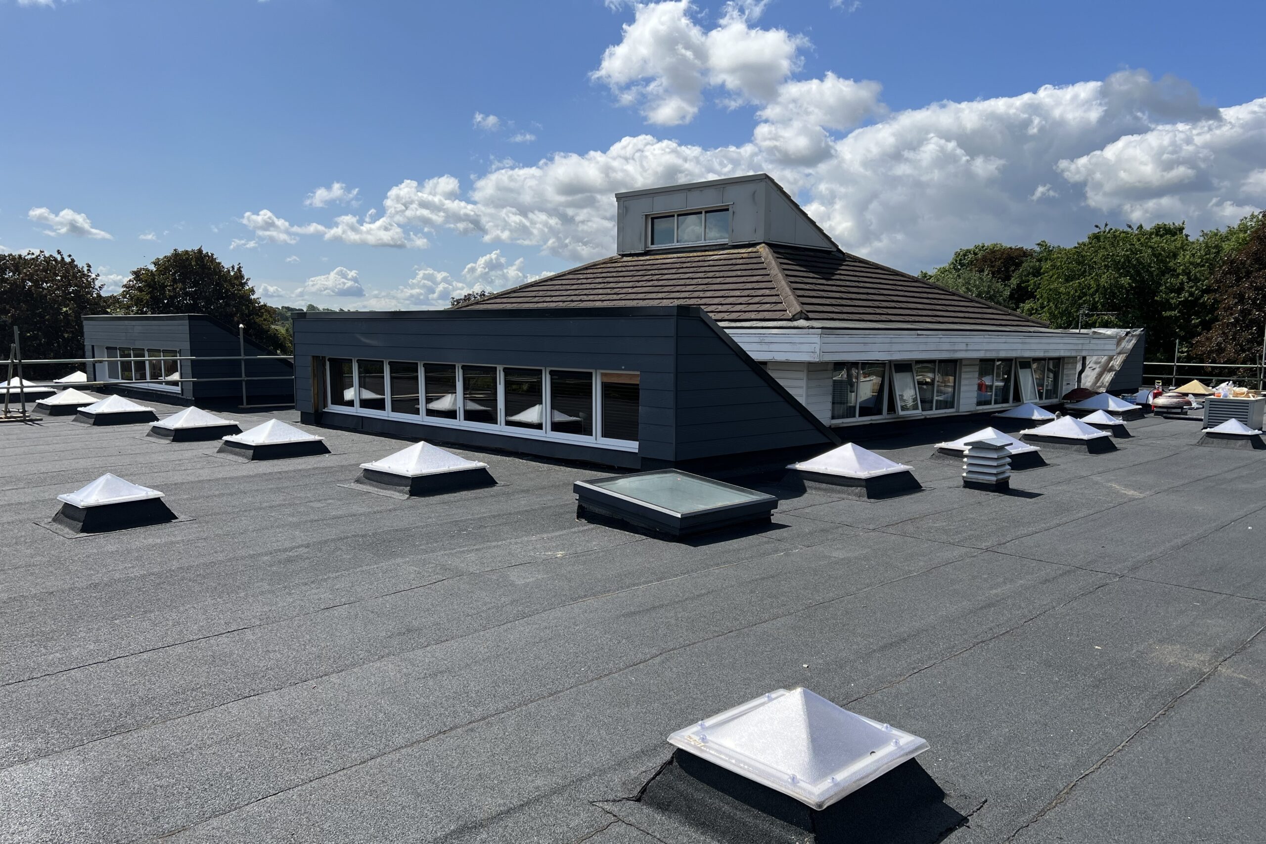 Single Ply vs Bitumen Roofing: Which System Is Best for Your Roof?