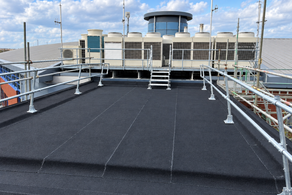 Commercial roof installation contractor